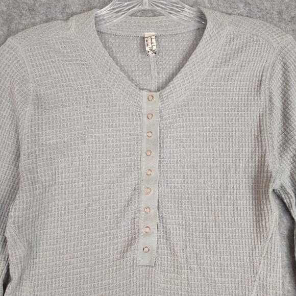 Free People Shirt Womens Sz L Gray One of the Girls Henley Waffle Long Sleeve - Picture 3 of 11